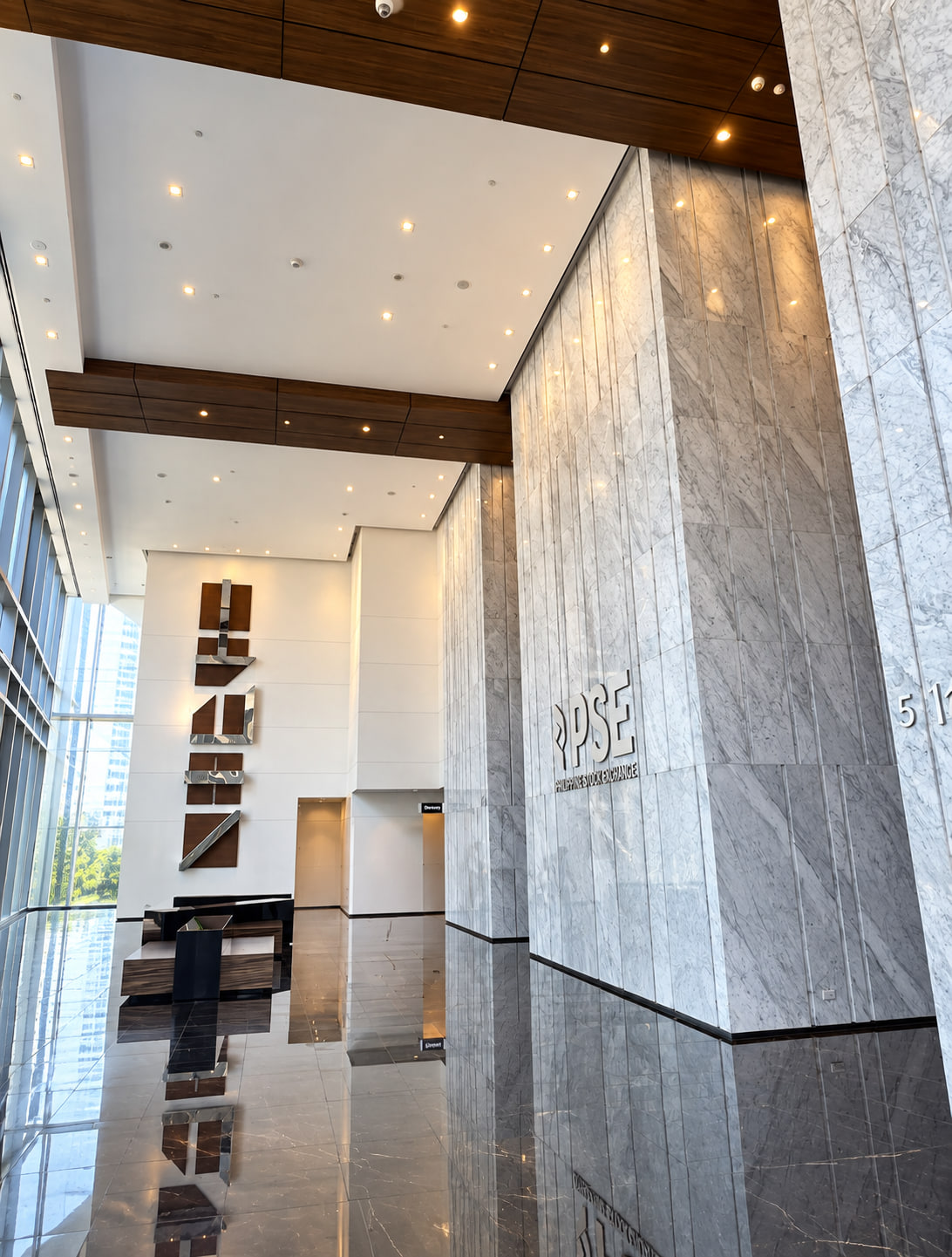 Servcorp — Philippine Stock Exchange Tower workspace view 1